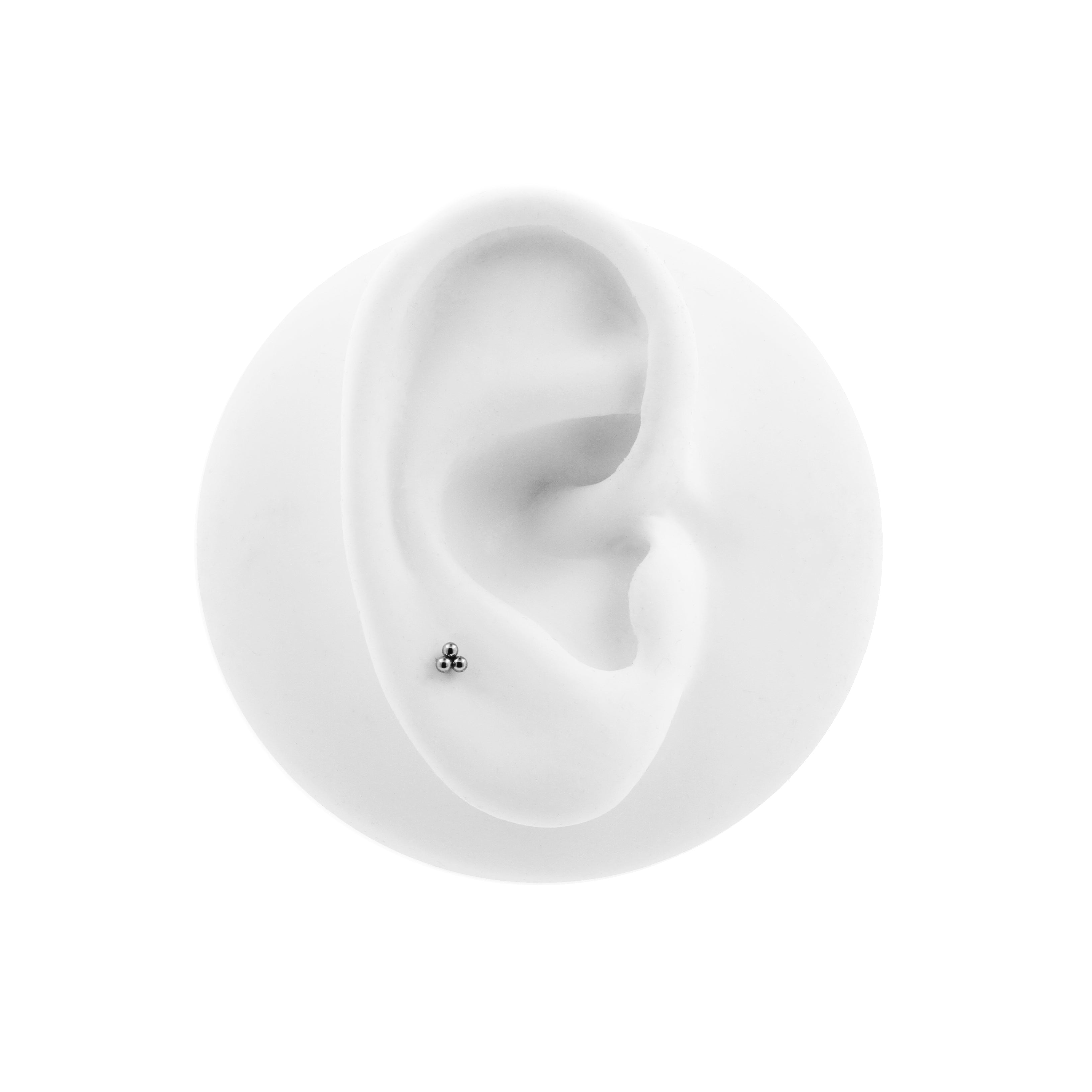 Titanium Labret Stud - Triple Dots 3mm Zilver
